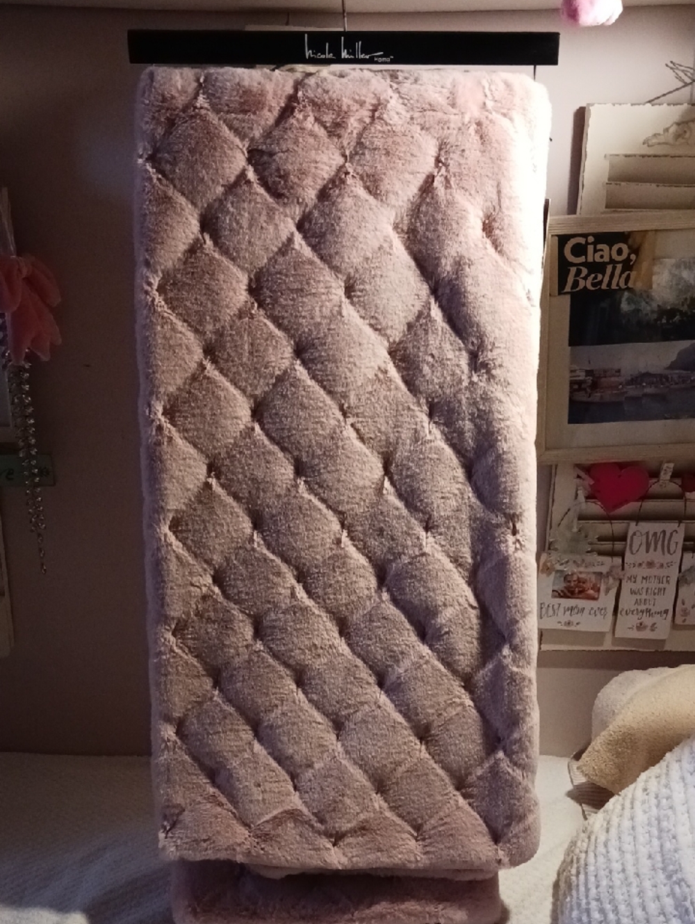 Luxurious! Nicole Miller Blush Pink  Quilted Diamond Design Plush Throw